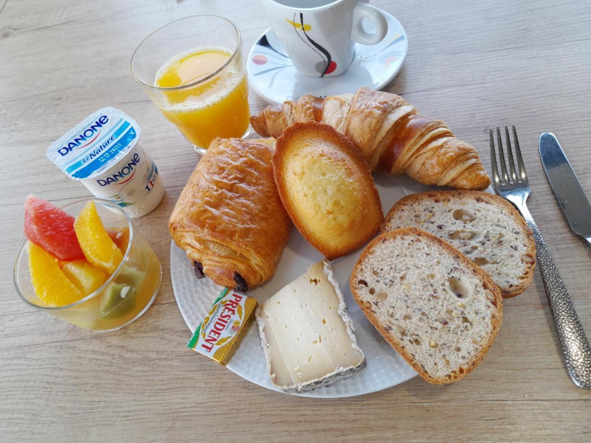 Logis Hotel Restaurant De La Madeleine Commercy 外观 照片